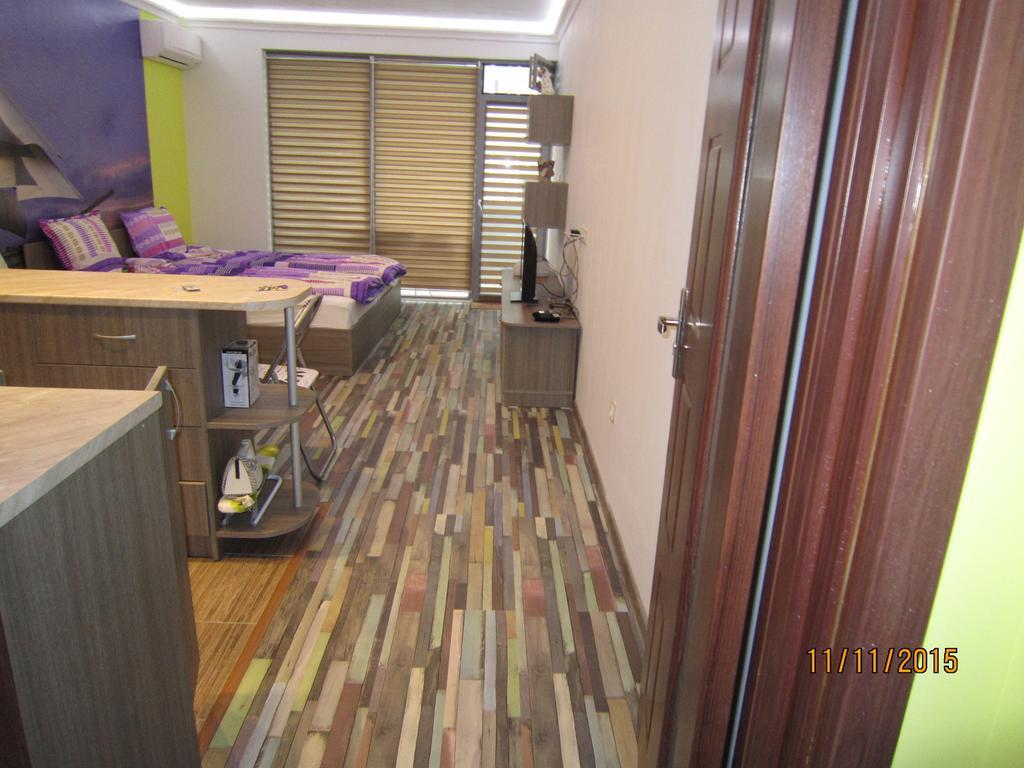 Studio Love Apartment Burgas City Cameră foto